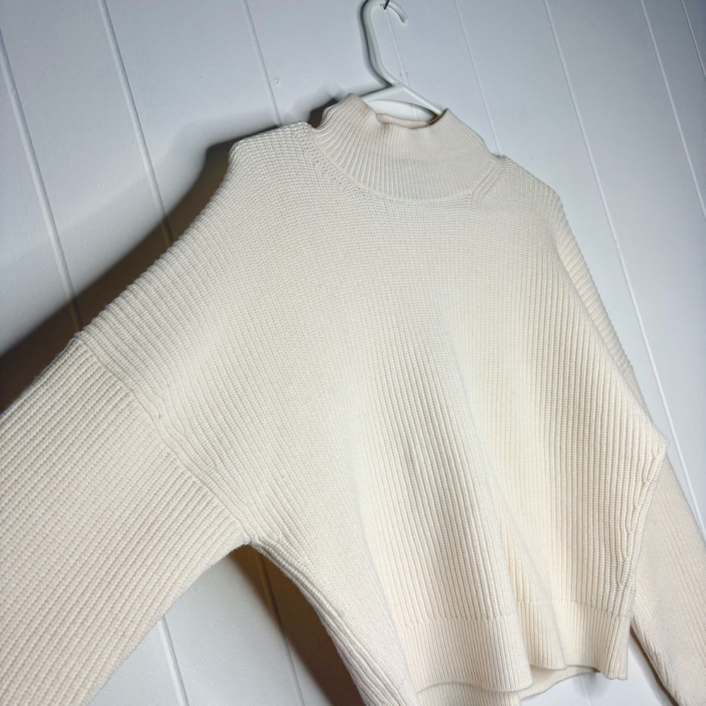 J. Crew Ribbed Turtleneck in Stretch Yarn Sweater Ivory Cream Size Large Classic - Picture 3 of 8